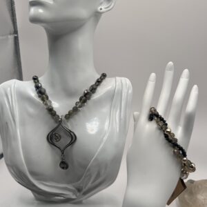 Labradorite, Quartz and Silver Droplets Pendant Necklace