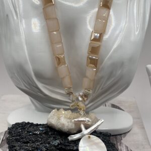 Shell pendent glam square necklace with hearts